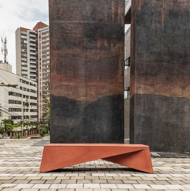 KONKRETUS MC Bench – Handcrafted Concrete Bench