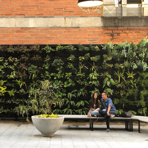 KONKRETUS Båls Planter M – Handcrafted Concrete Planter