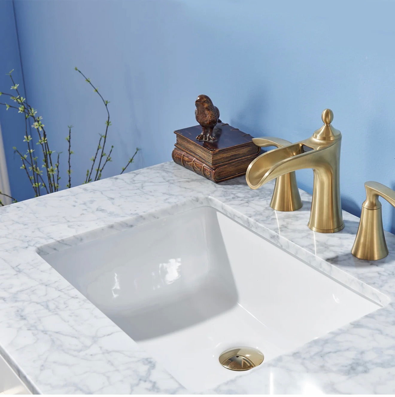 Altair Ivy 30" Single Bathroom Vanity Set and Carrara Marble Countertop