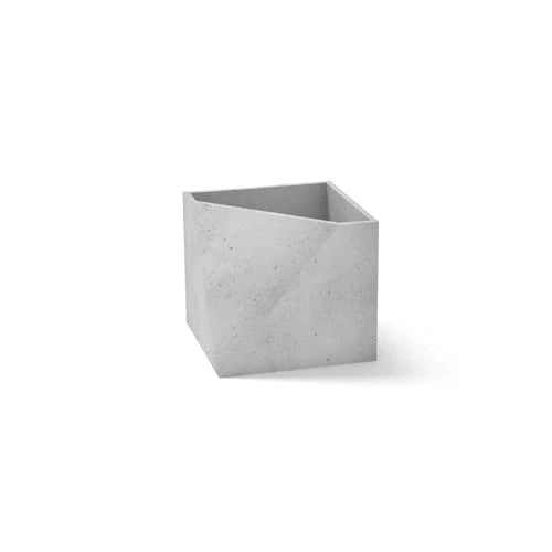 KONKRETUS Faldek Planter – Handcrafted Concrete Planter