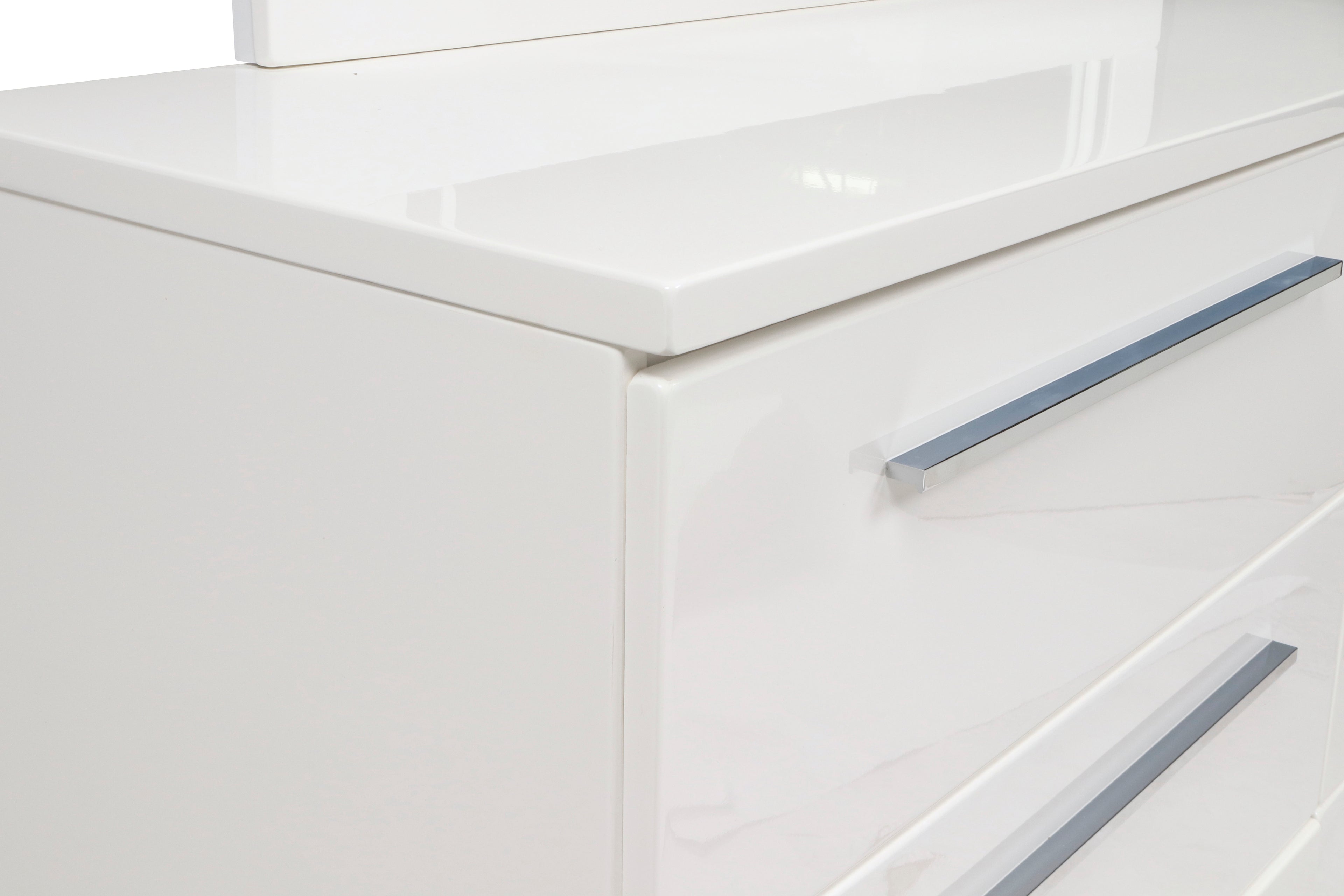 New Classic Furniture SAPPHIRE DRESSER-WHITE